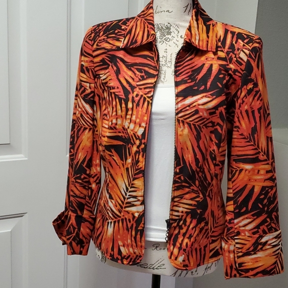 Bright pretty jacket - Picture 1 of 6